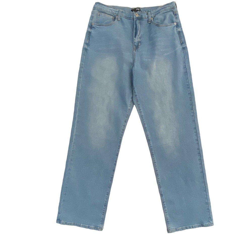 Fashion Nova blue jeans high rise  straight leg light wash stretch size 15 or 32